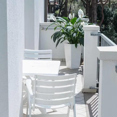 Ola Apart-hotel 4*