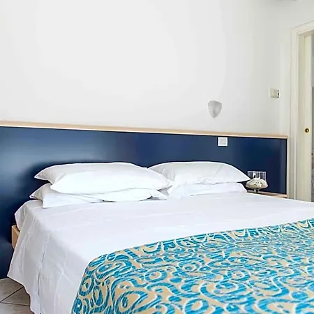 Ola Apart-hotel 4*